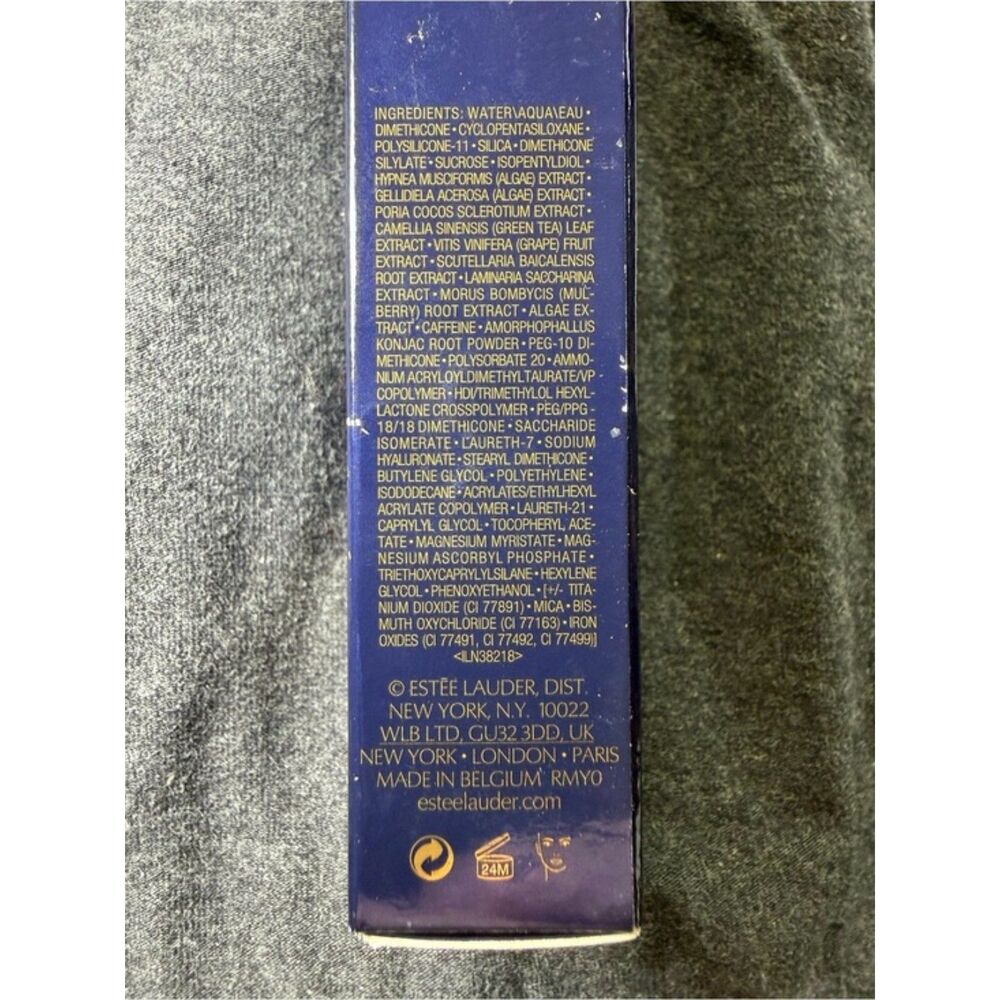 Estée Lauder The Mattifier Shine Control Perfecting Primer + Finisher 1oz 30mL - Picture 2 of 5